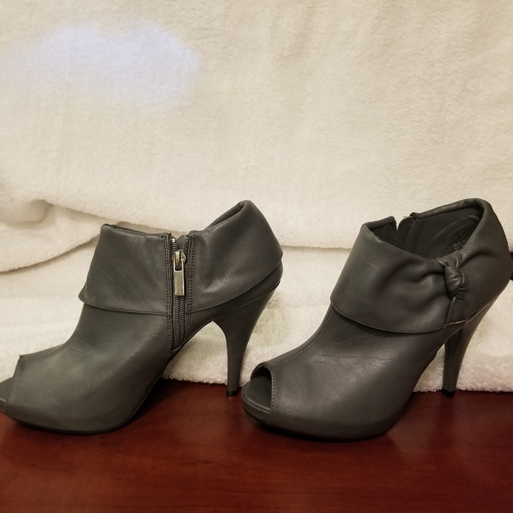 Booties - Picture 4 of 4